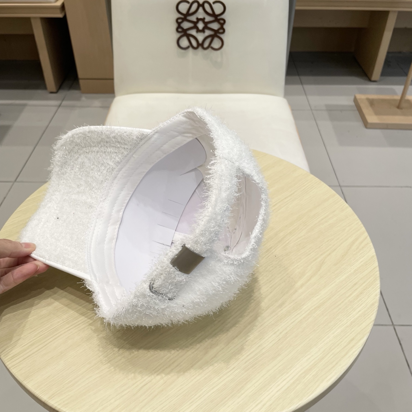  塞琳celine时尚毛绒棒球帽百搭显脸小鸭舌帽造型帽子女秋季