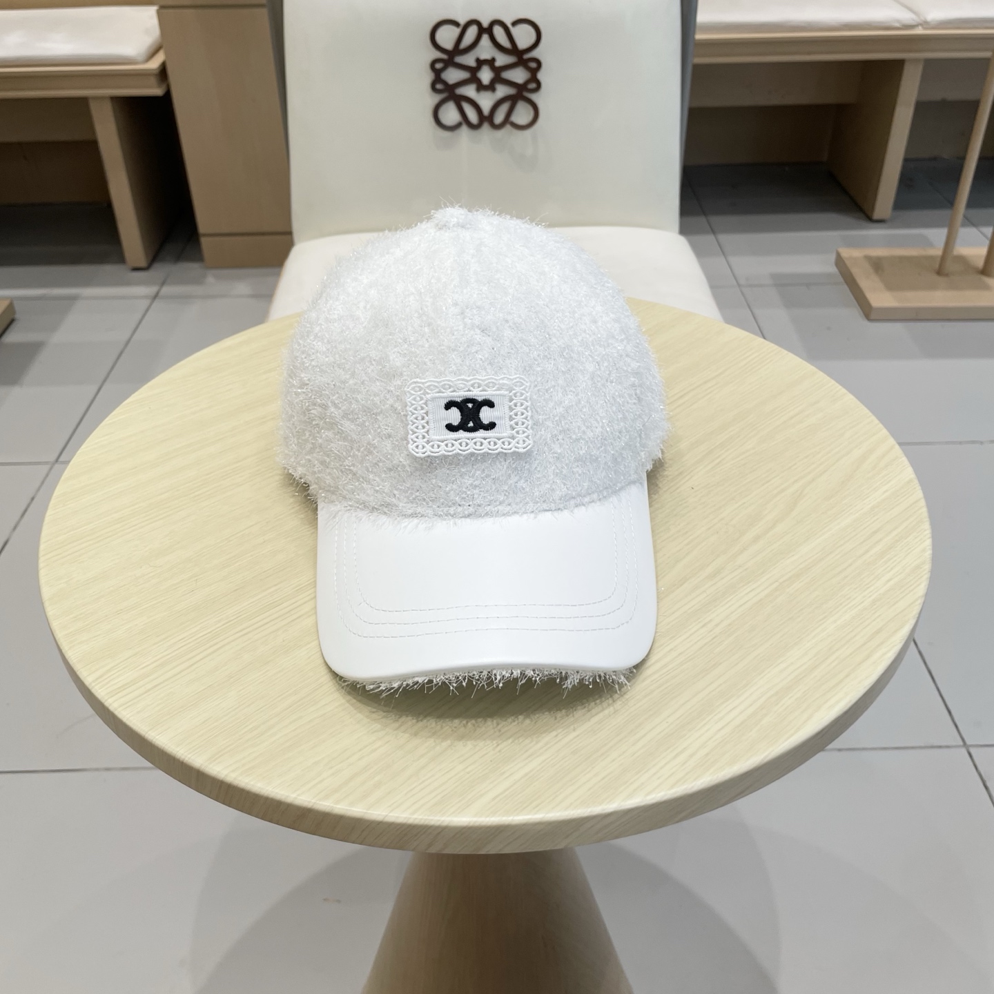  塞琳celine时尚毛绒棒球帽百搭显脸小鸭舌帽造型帽子女秋季