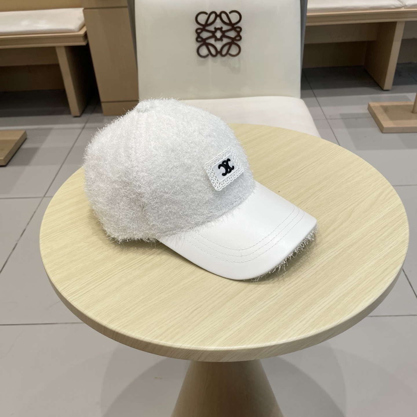  塞琳celine时尚毛绒棒球帽百搭显脸小鸭舌帽造型帽子女秋季