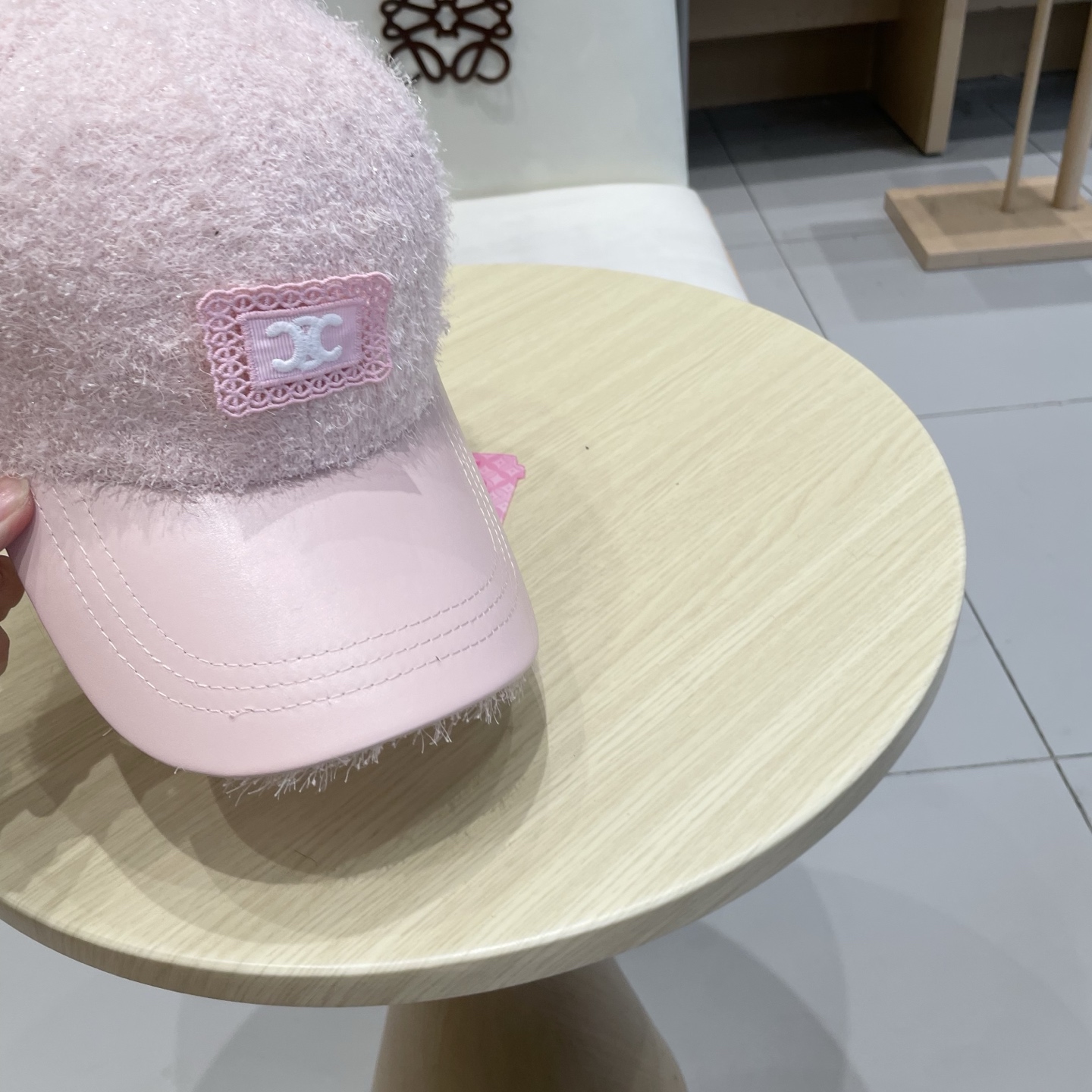  塞琳celine时尚毛绒棒球帽百搭显脸小鸭舌帽造型帽子女秋季