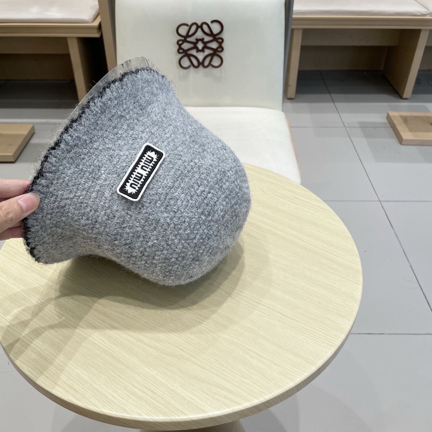  miumiu缪缪毛绒渔夫帽子女秋冬2025新款小香风显脸小素颜针织水桶帽盆帽