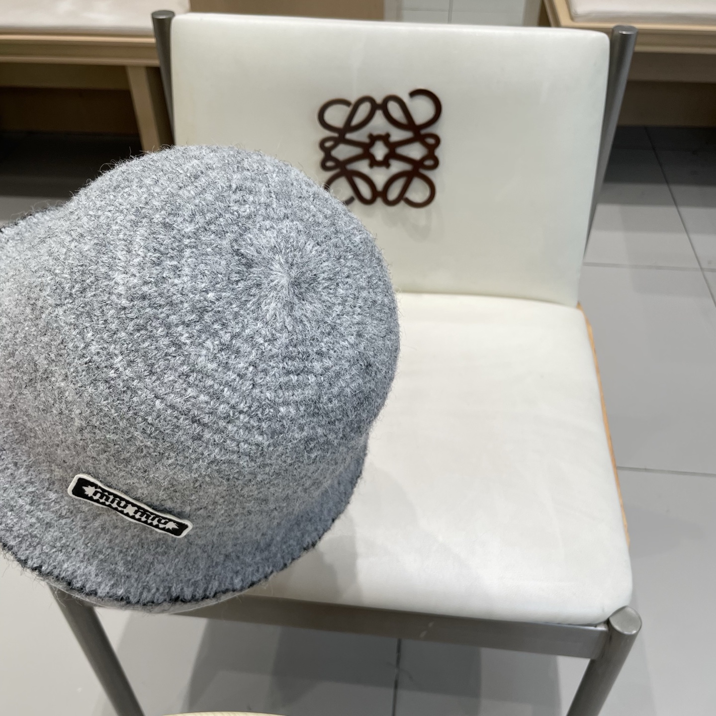  miumiu缪缪毛绒渔夫帽子女秋冬2025新款小香风显脸小素颜针织水桶帽盆帽