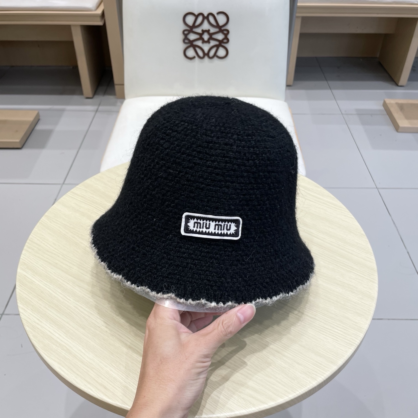  miumiu缪缪毛绒渔夫帽子女秋冬2025新款小香风显脸小素颜针织水桶帽盆帽
