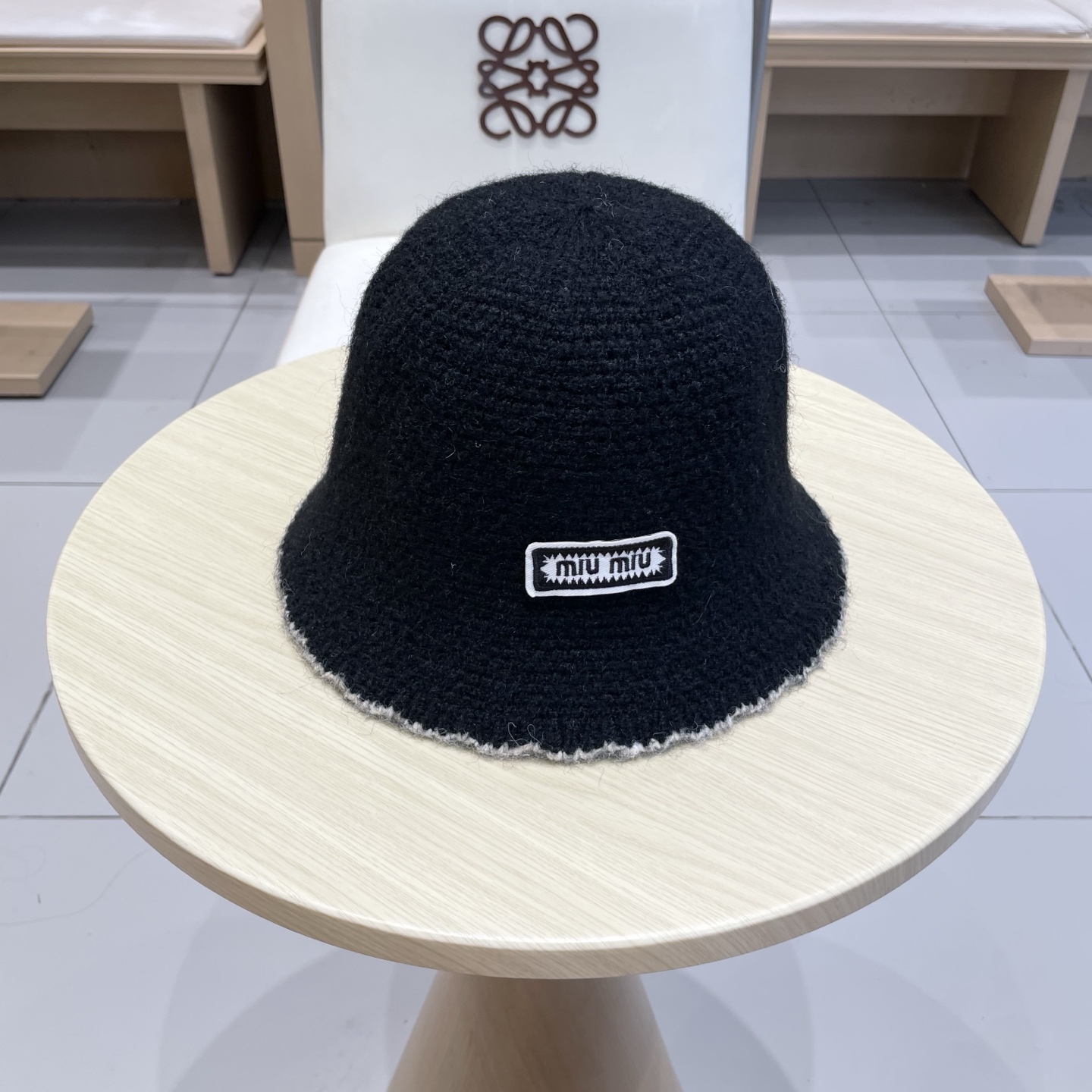  miumiu缪缪毛绒渔夫帽子女秋冬2025新款小香风显脸小素颜针织水桶帽盆帽