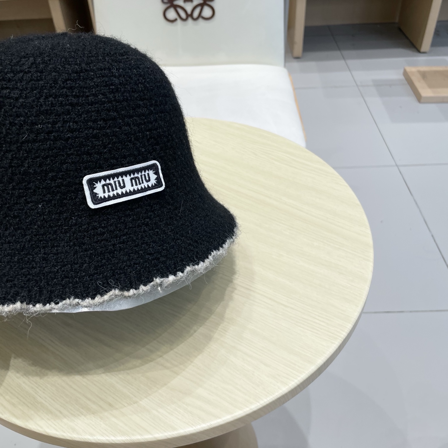  miumiu缪缪毛绒渔夫帽子女秋冬2025新款小香风显脸小素颜针织水桶帽盆帽