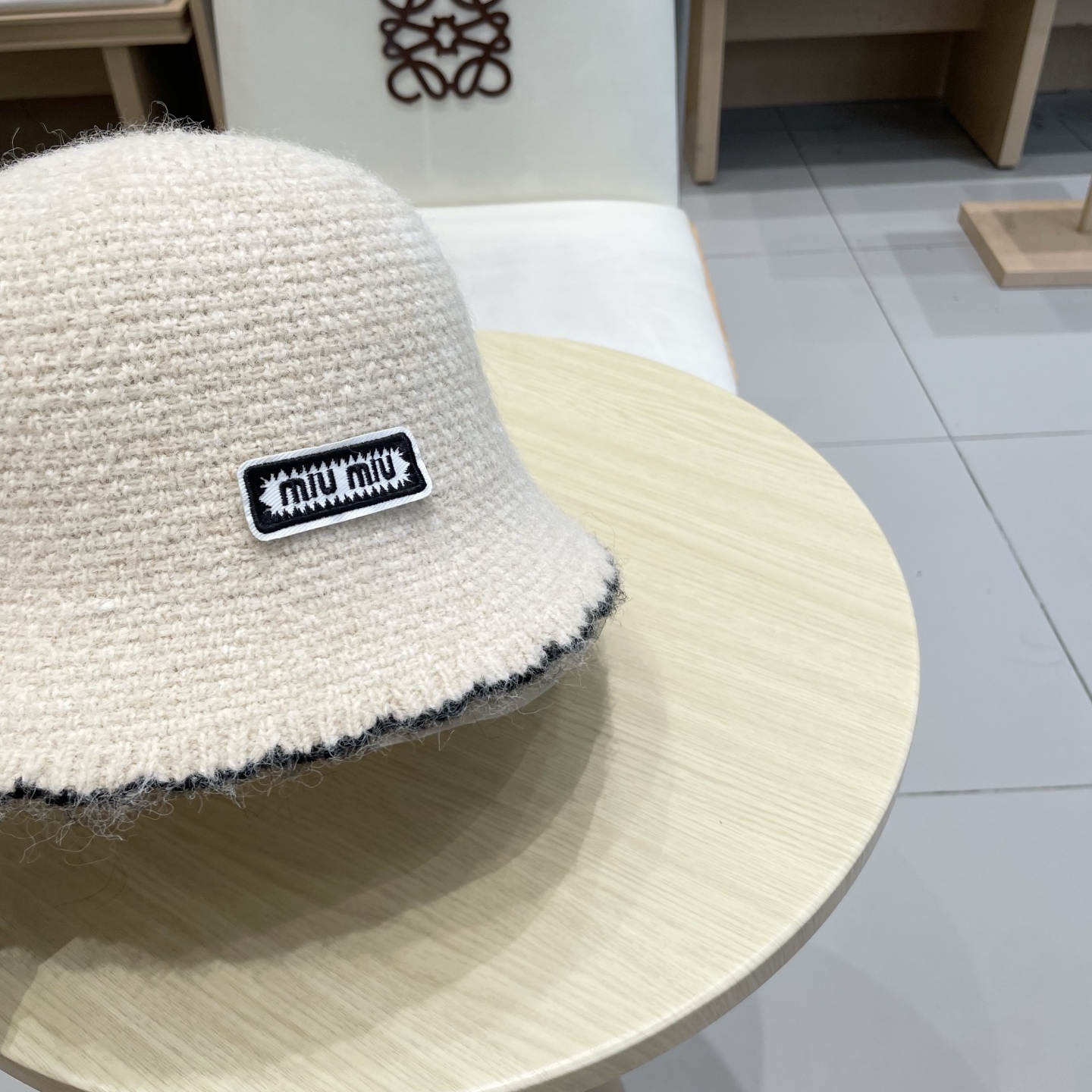  miumiu缪缪毛绒渔夫帽子女秋冬2025新款小香风显脸小素颜针织水桶帽盆帽