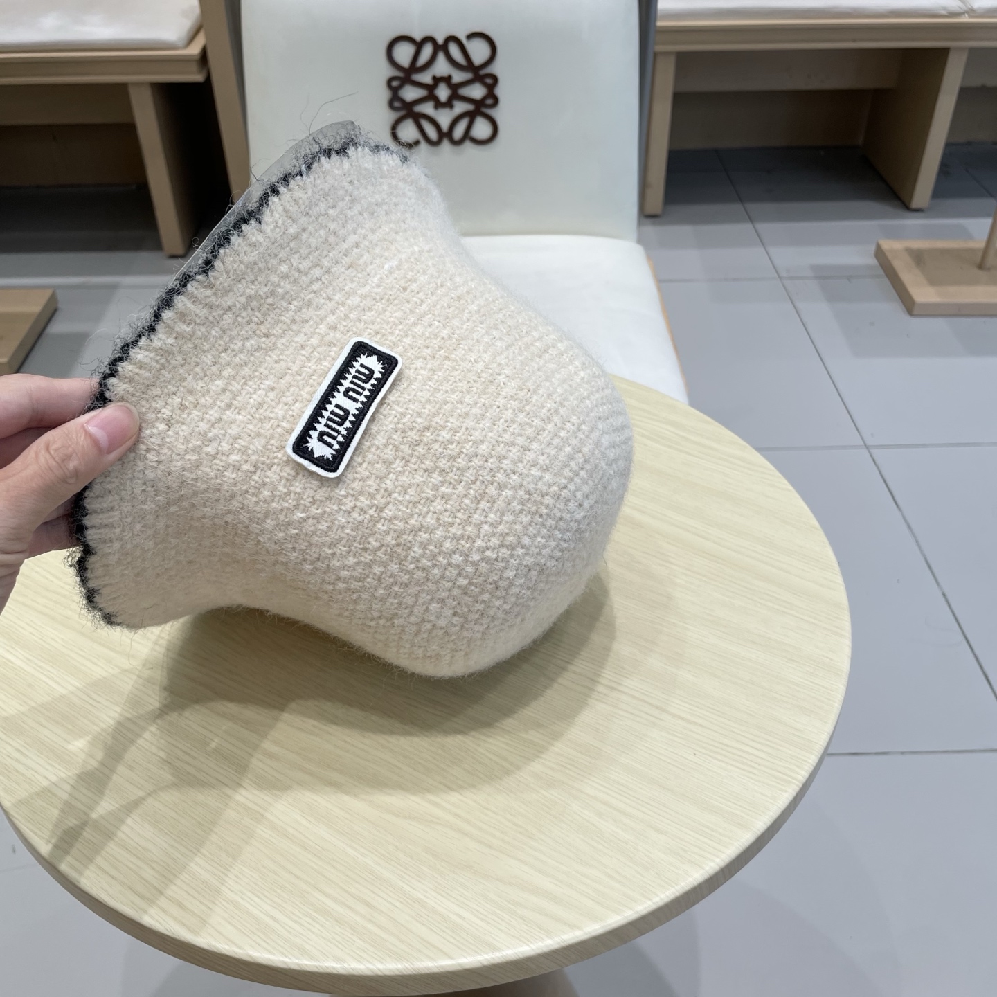  miumiu缪缪毛绒渔夫帽子女秋冬2025新款小香风显脸小素颜针织水桶帽盆帽