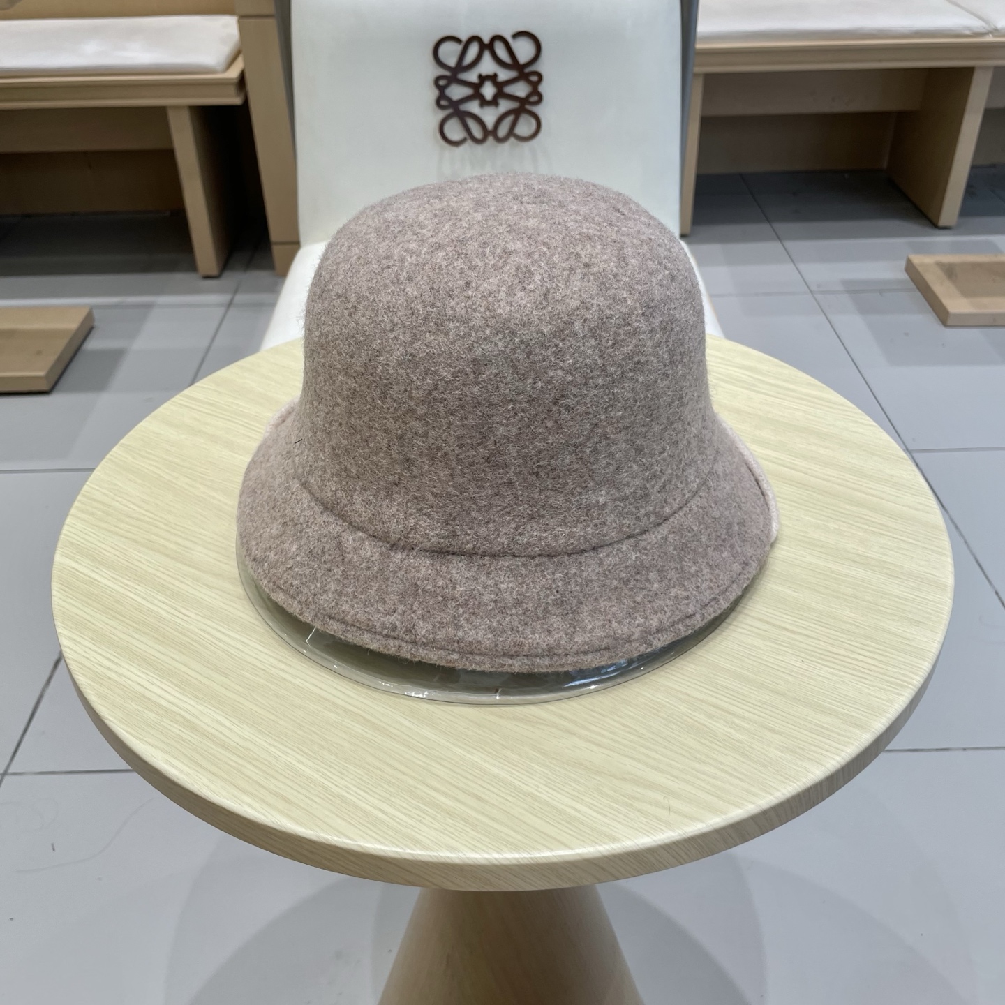  🧢路易威登棒球帽 LouisVuitton😍百分之百羊毛简约撞色卷边气质保暖渔夫帽女2025新款秋冬小