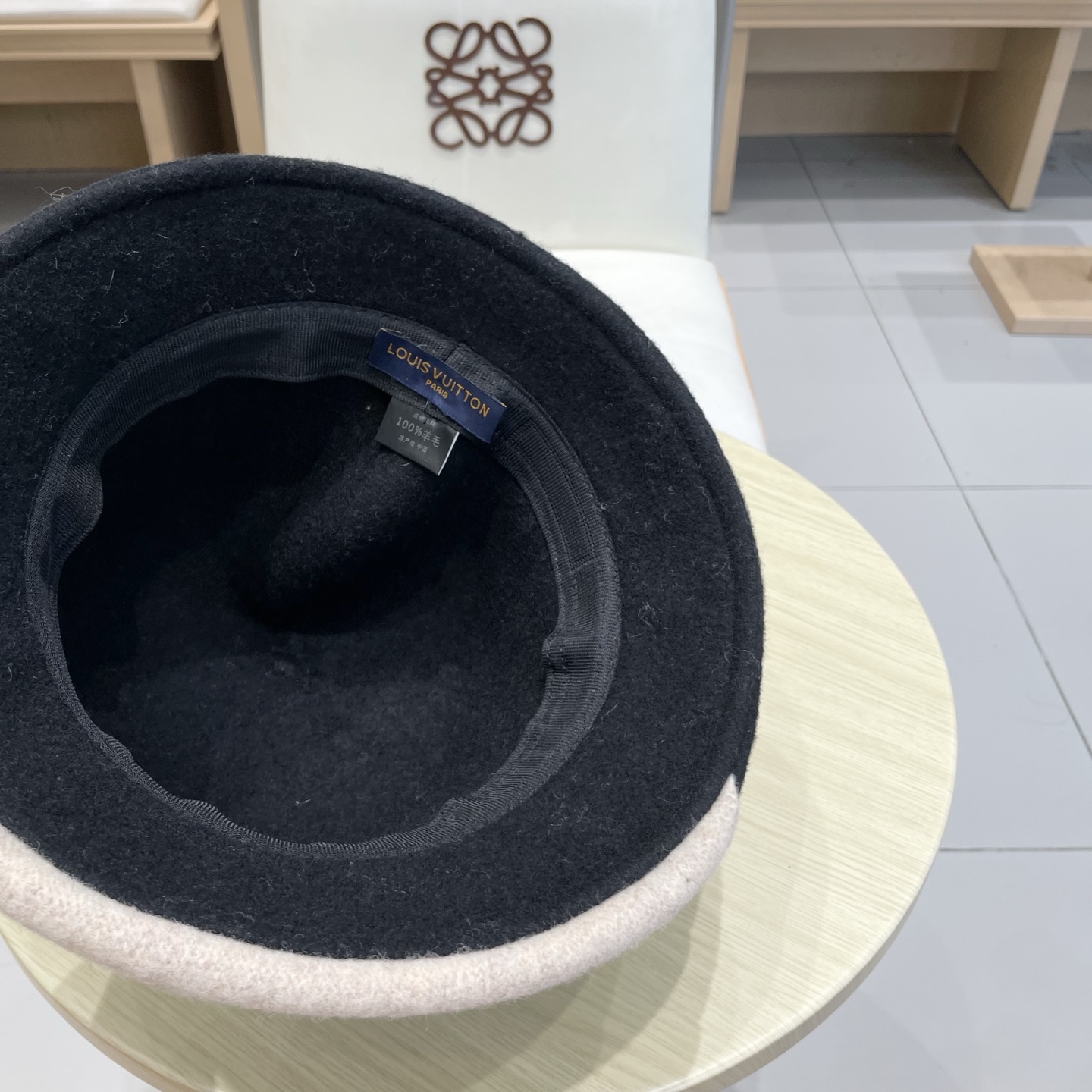  🧢路易威登棒球帽 LouisVuitton😍百分之百羊毛简约撞色卷边气质保暖渔夫帽女2025新款秋冬小