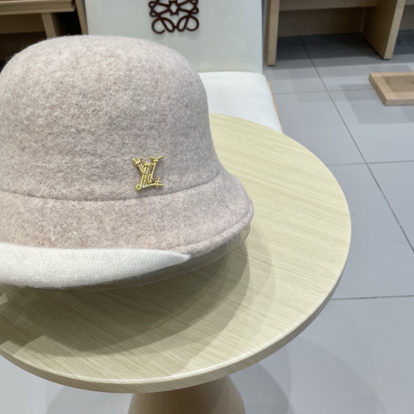  🧢路易威登棒球帽 LouisVuitton😍百分之百羊毛简约撞色卷边气质保暖渔夫帽女2025新款秋冬小