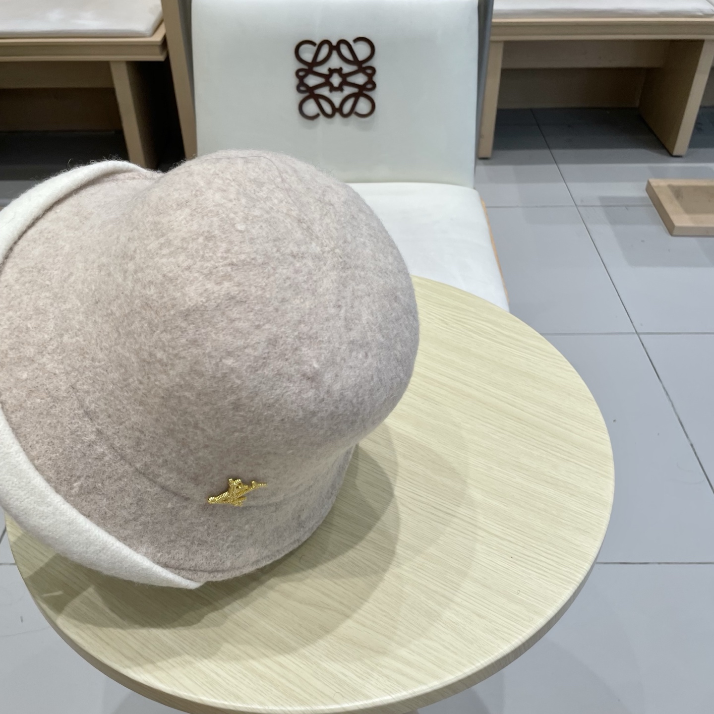  🧢路易威登棒球帽 LouisVuitton😍百分之百羊毛简约撞色卷边气质保暖渔夫帽女2025新款秋冬小