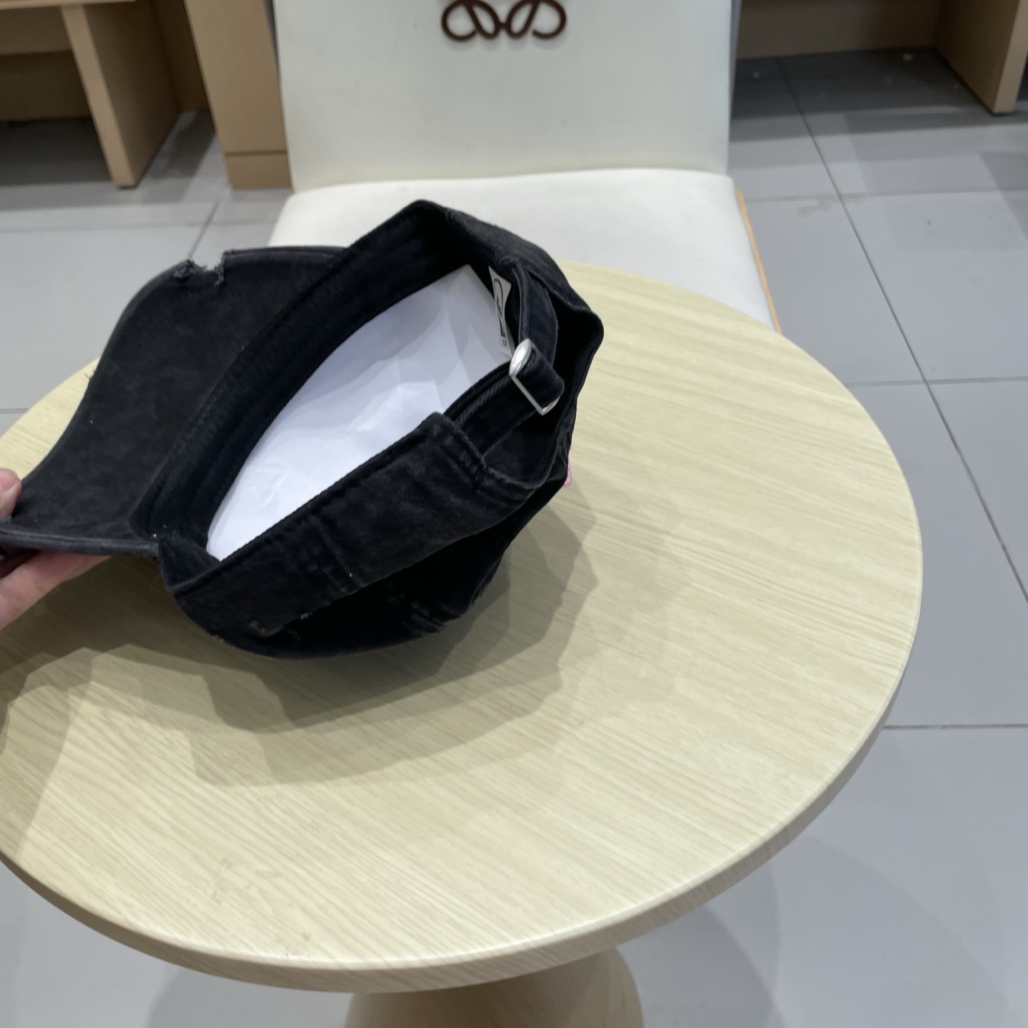  Moncler蒙口 秋冬新款棒球帽 ， 质感满满.今年灯芯饿真的