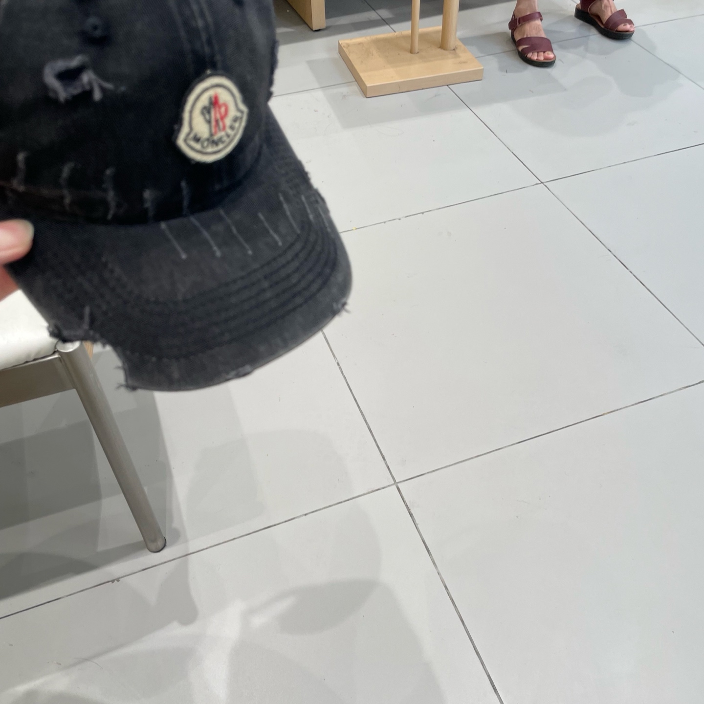  Moncler蒙口 秋冬新款棒球帽 ， 质感满满.今年灯芯饿真的