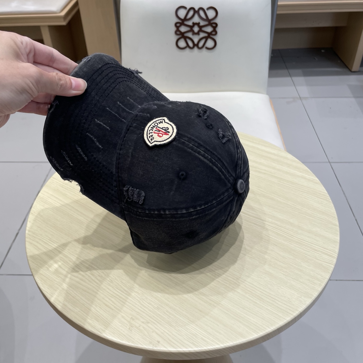  Moncler蒙口 秋冬新款棒球帽 ， 质感满满.今年灯芯饿真的