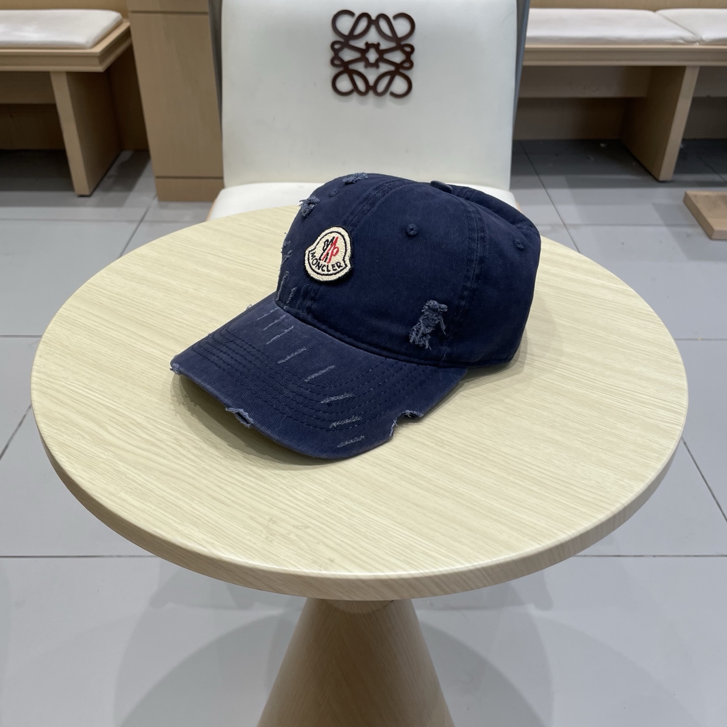  Moncler蒙口 秋冬新款棒球帽 ， 质感满满.今年灯芯饿真的