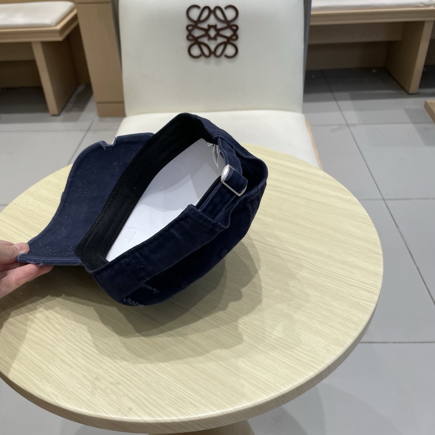  Moncler蒙口 秋冬新款棒球帽 ， 质感满满.今年灯芯饿真的