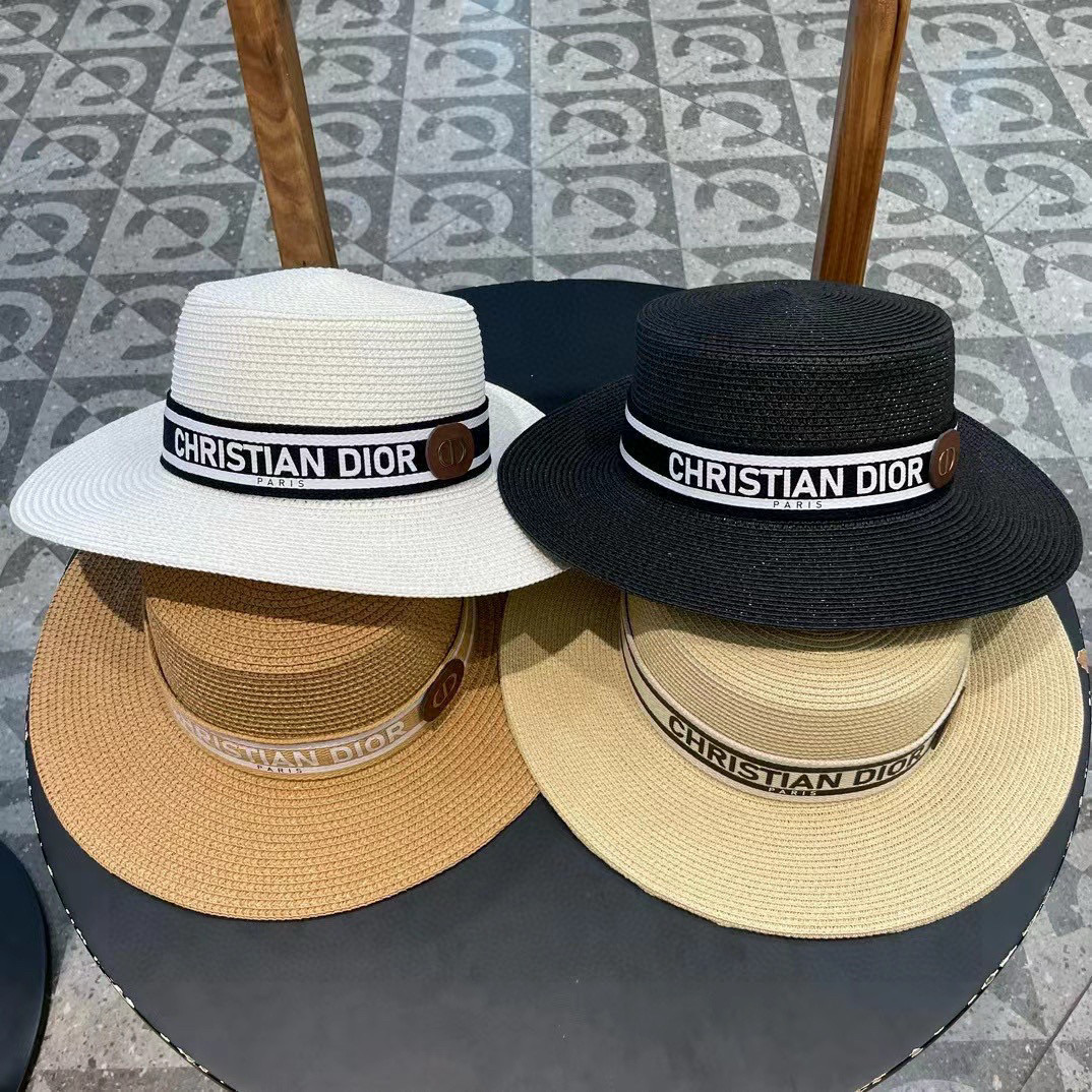  Dior迪奥新款草帽，高密度制作，一顶超级有品位的草帽了~出街首选！帽型超美腻颜色妥妥，轻便携带！小仙