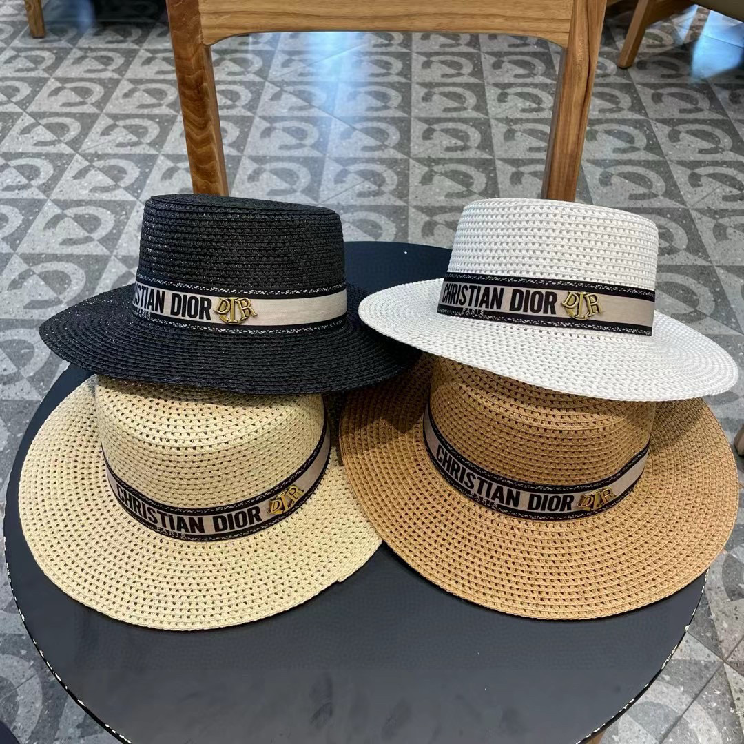  Dior迪奥官方款草帽，高密度制作，一顶超级有品位的草帽了~出街首选！帽型超美腻颜色妥妥，轻便携带！小