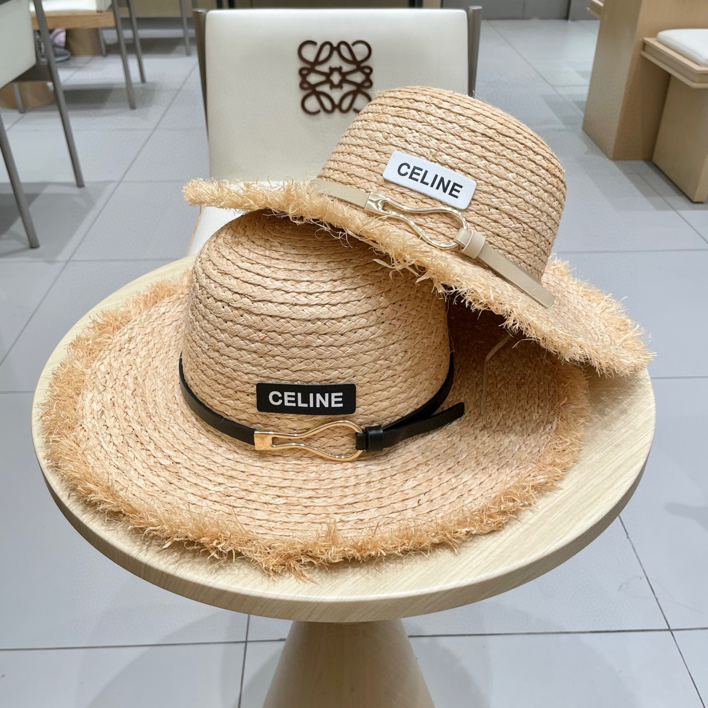   塞琳Celine拉菲草帽，纯手工钩织供不应求，卖一个少一个，头围57cm