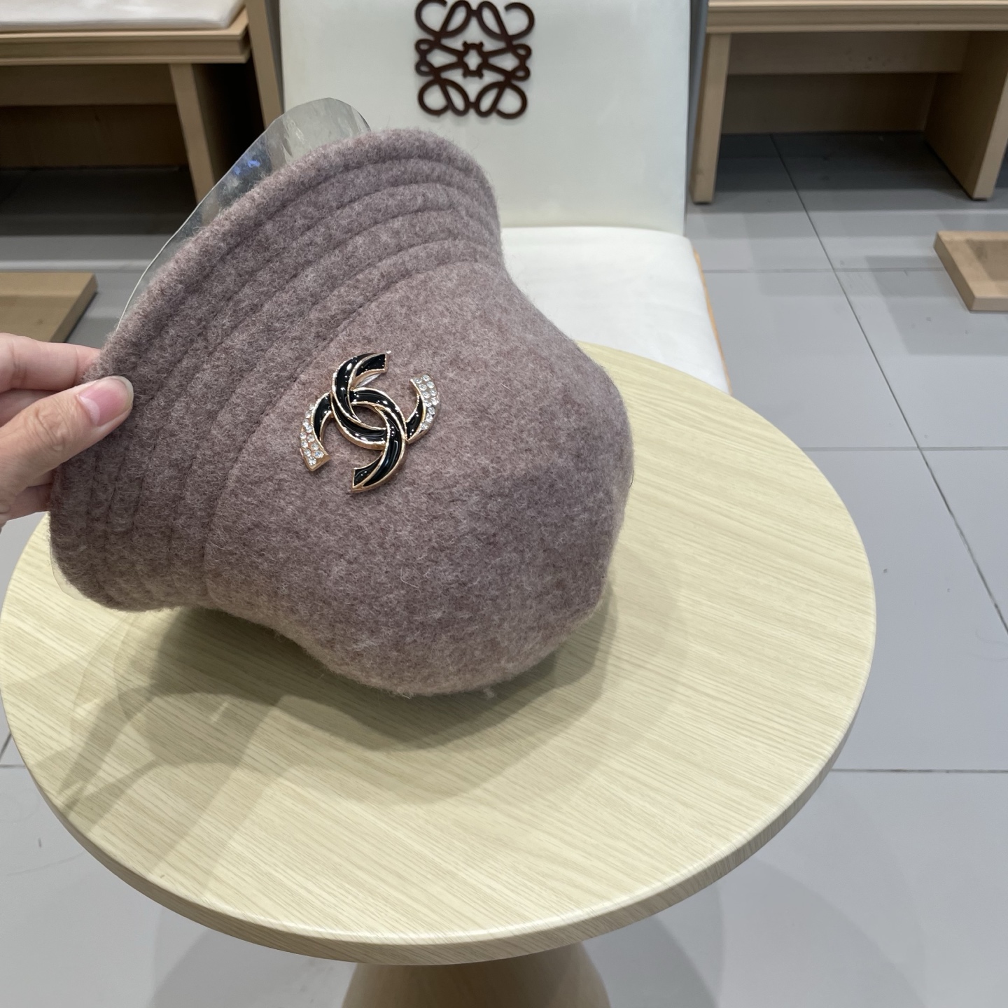  chanel香奈儿羊毛帽子女秋冬新款韩版百搭纯色毛呢渔夫帽可折叠显脸小保暖盆帽