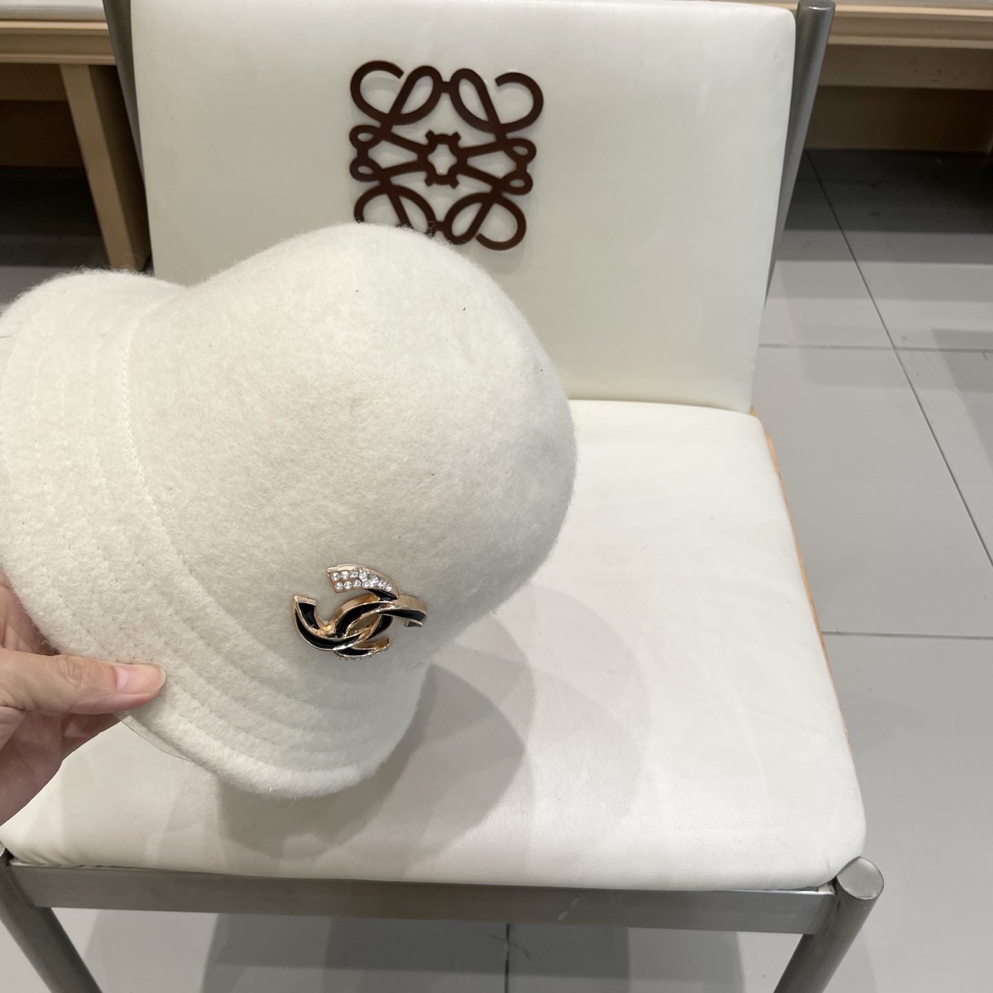  chanel香奈儿羊毛帽子女秋冬新款韩版百搭纯色毛呢渔夫帽可折叠显脸小保暖盆帽