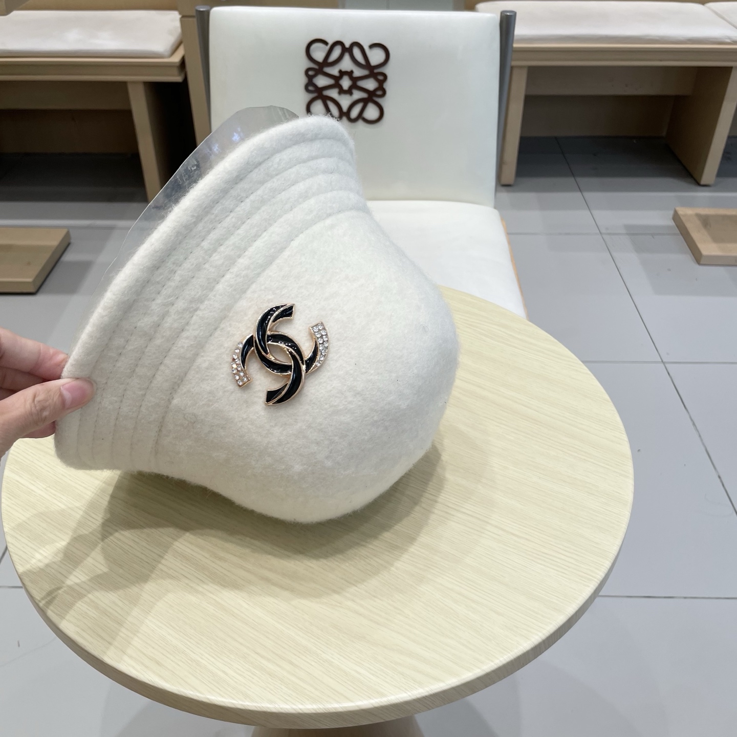  chanel香奈儿羊毛帽子女秋冬新款韩版百搭纯色毛呢渔夫帽可折叠显脸小保暖盆帽