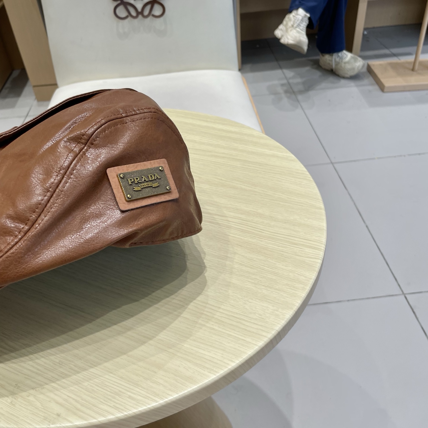  Prada普拉达2025新款秋复古Pu皮前进帽女韩版个性百搭画家帽街头美拉德色系02