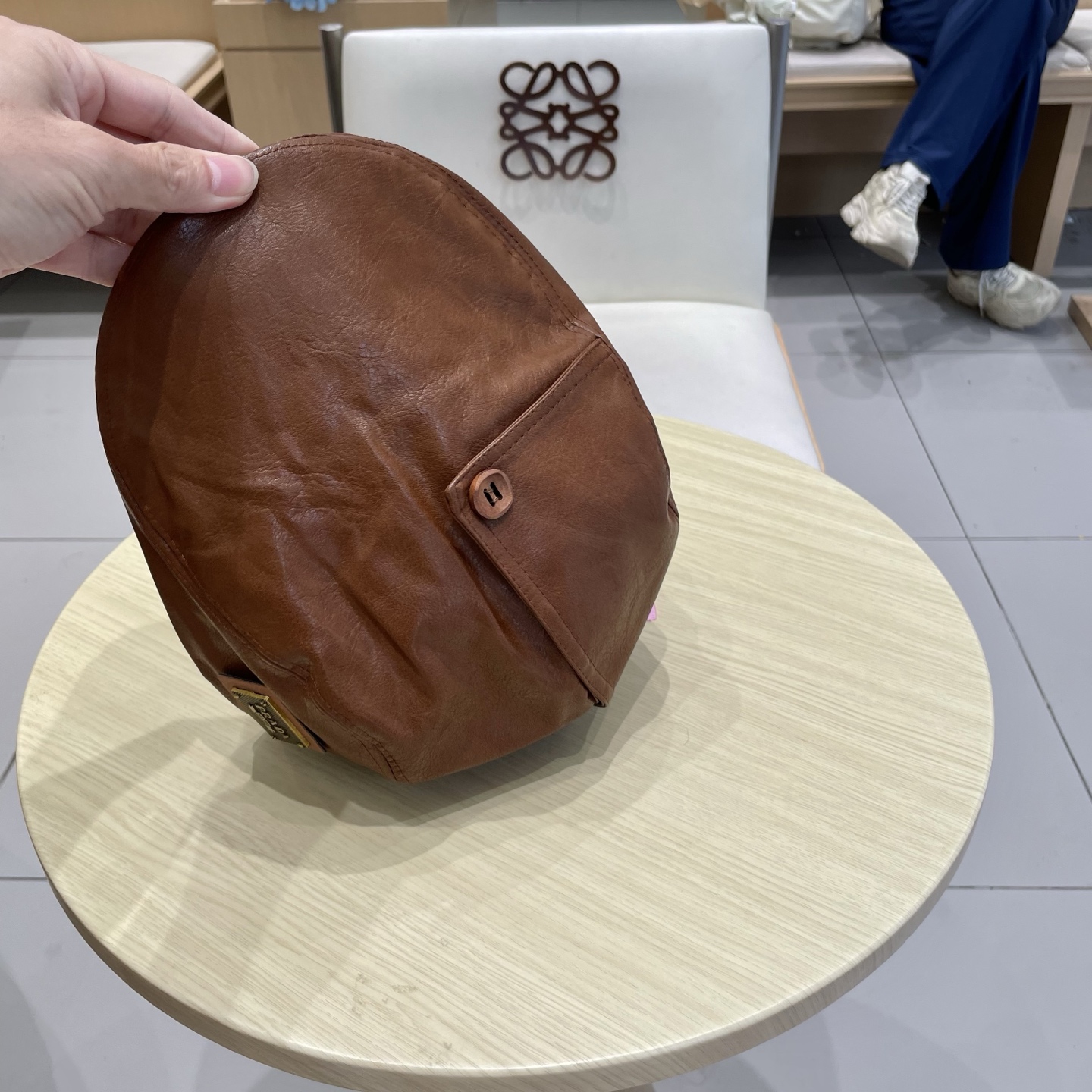  Prada普拉达2025新款秋复古Pu皮前进帽女韩版个性百搭画家帽街头美拉德色系02