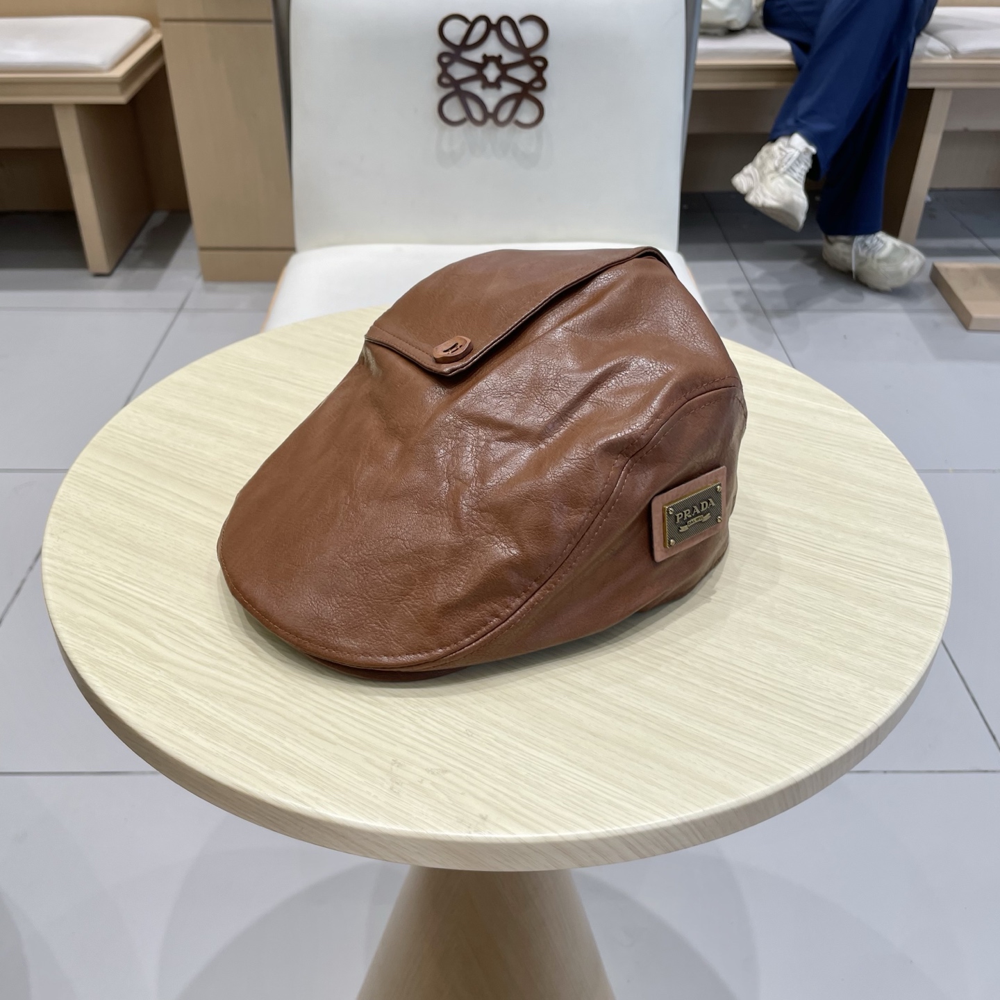  Prada普拉达2025新款秋复古Pu皮前进帽女韩版个性百搭画家帽街头美拉德色系02