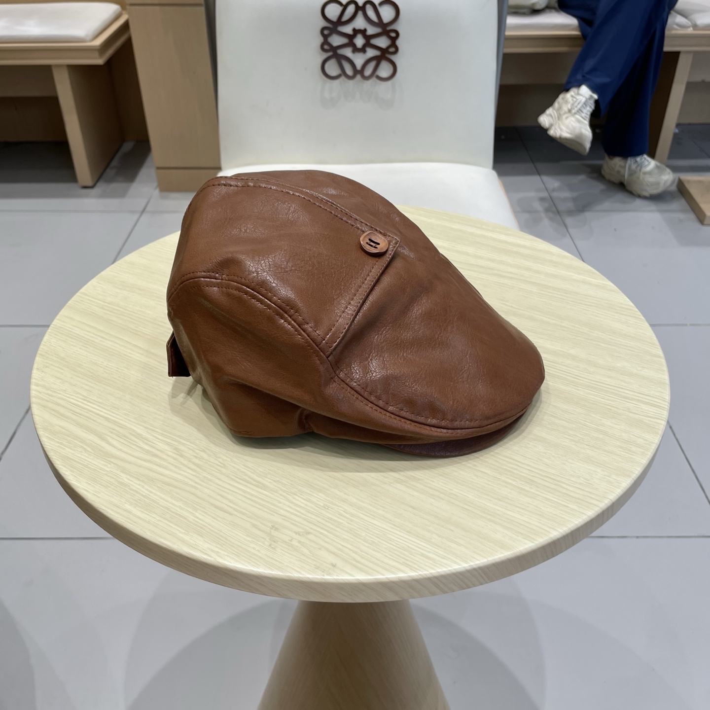  Prada普拉达2025新款秋复古Pu皮前进帽女韩版个性百搭画家帽街头美拉德色系02