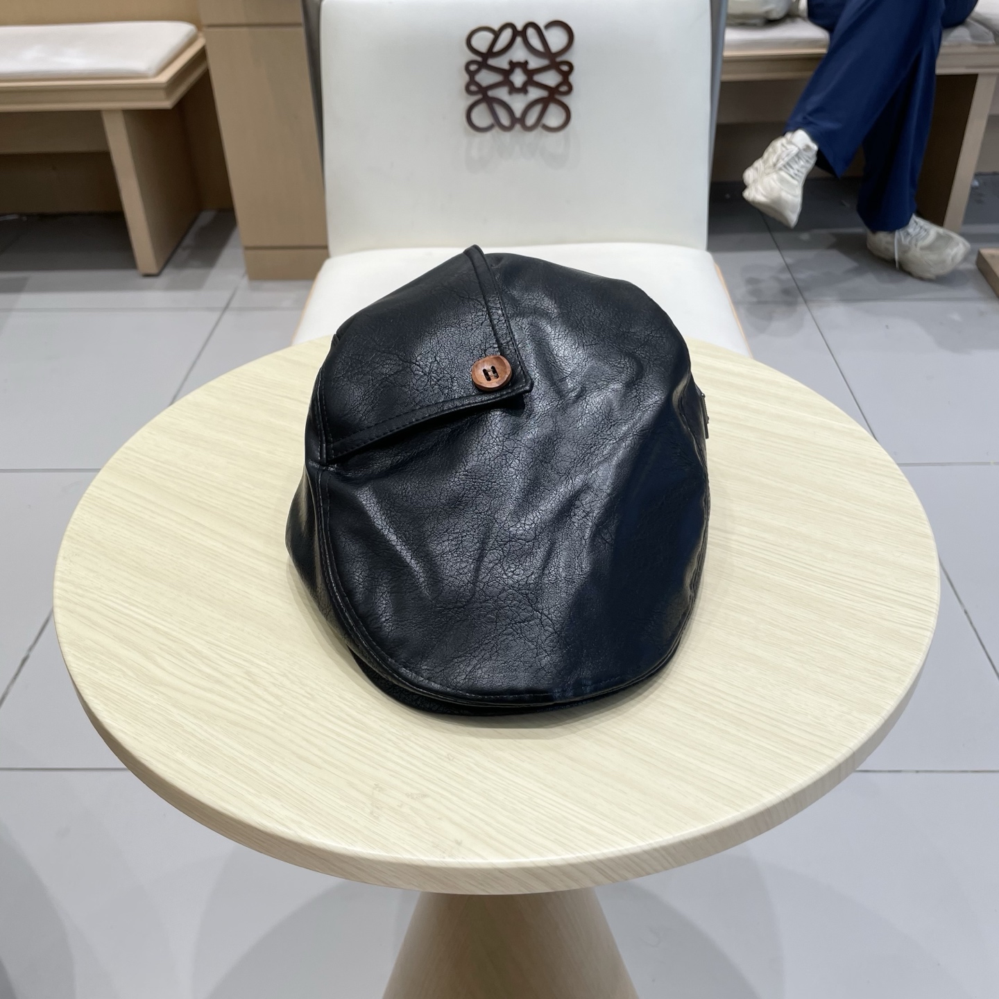  Prada普拉达2025新款秋复古Pu皮前进帽女韩版个性百搭画家帽街头美拉德色系