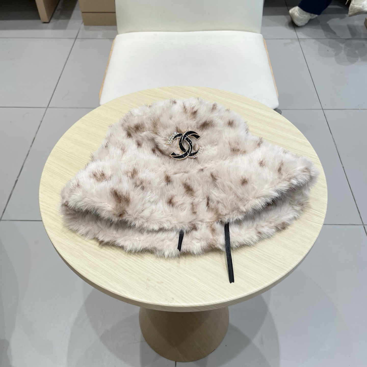  chanel香奈儿真维斯美拉德米色虎斑豹纹盆帽女子冬季保暖加厚毛绒渔夫帽显脸小