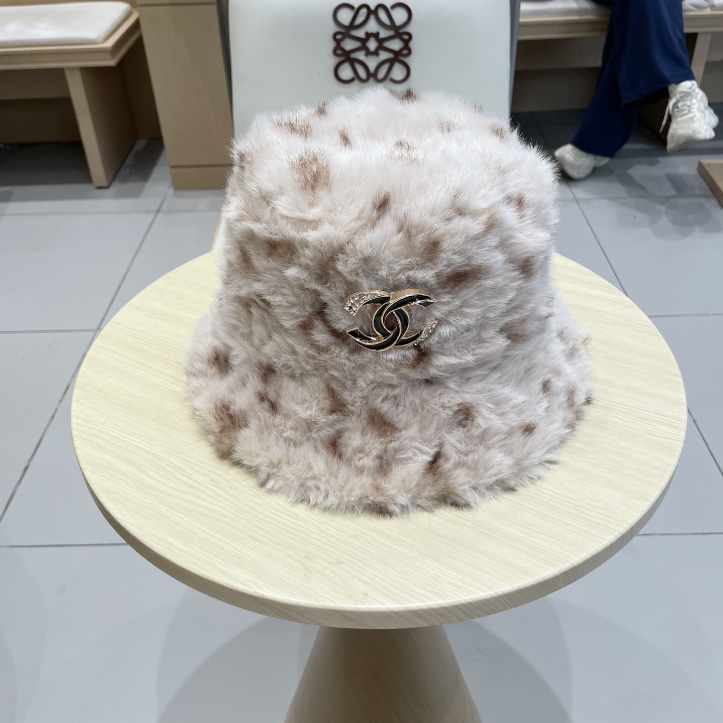  chanel香奈儿真维斯美拉德米色虎斑豹纹盆帽女子冬季保暖加厚毛绒渔夫帽显脸小