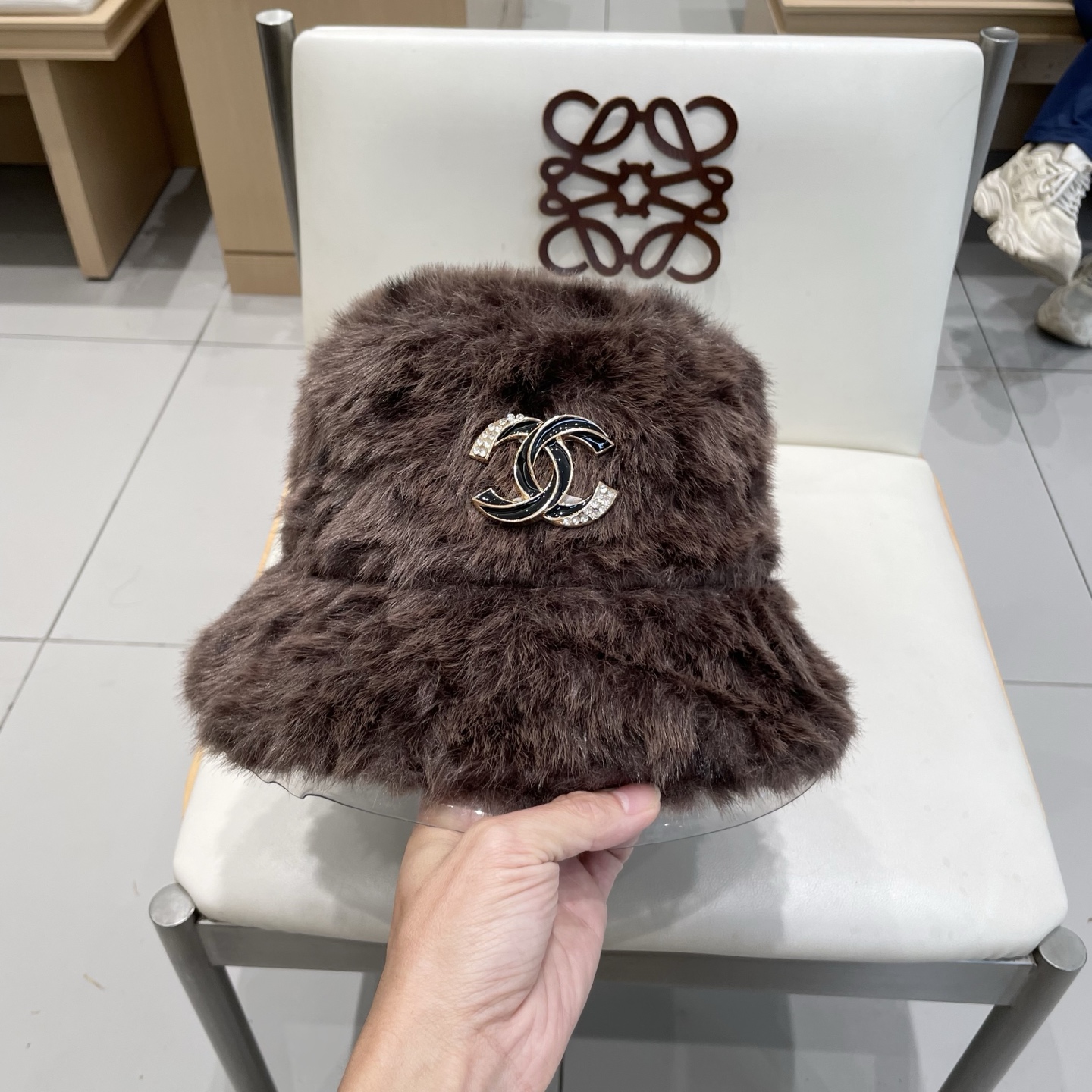  chanel香奈儿真维斯美拉德米色虎斑豹纹盆帽女子冬季保暖加厚毛绒渔夫帽显脸小