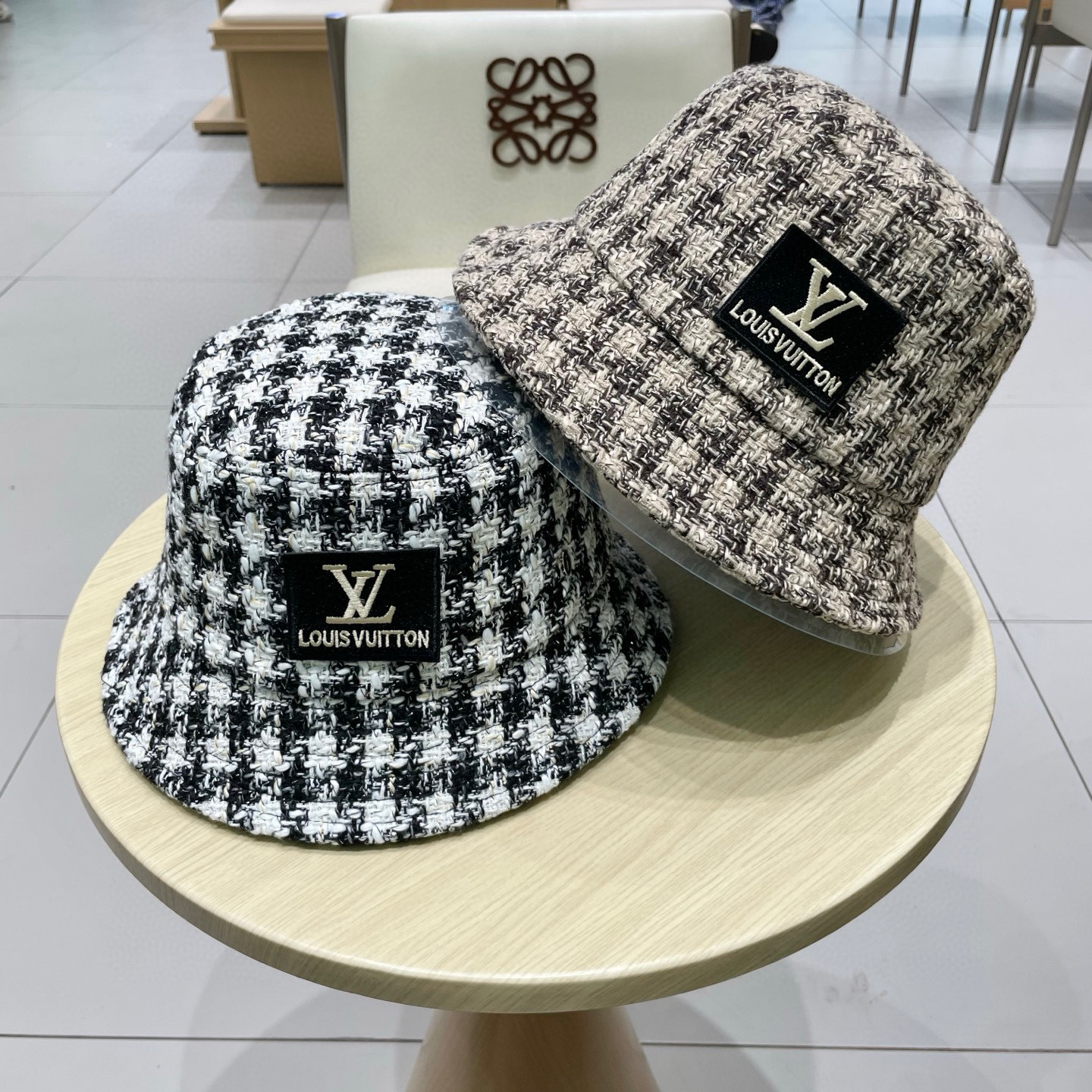 Lv路易威登2025新款韩版格子渔夫帽女秋冬复古百搭显脸小水桶帽盆帽帽子潮