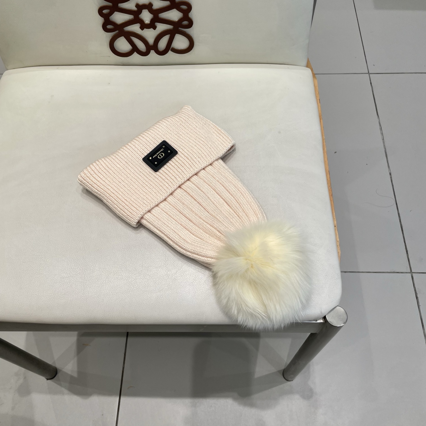 迪奥 👒 秋冬新款配狐狸毛球专柜针织毛线帽，超火爆💖质感一流，出街超好搭配！减龄神器