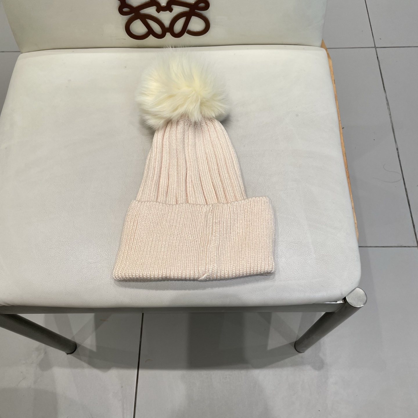 迪奥 👒 秋冬新款配狐狸毛球专柜针织毛线帽，超火爆💖质感一流，出街超好搭配！减龄神器