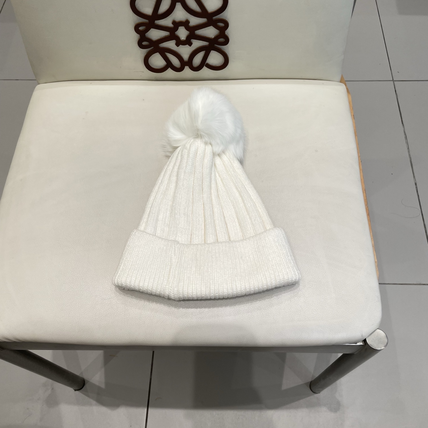 迪奥 👒 秋冬新款配狐狸毛球专柜针织毛线帽，超火爆💖质感一流，出街超好搭配！减龄神器