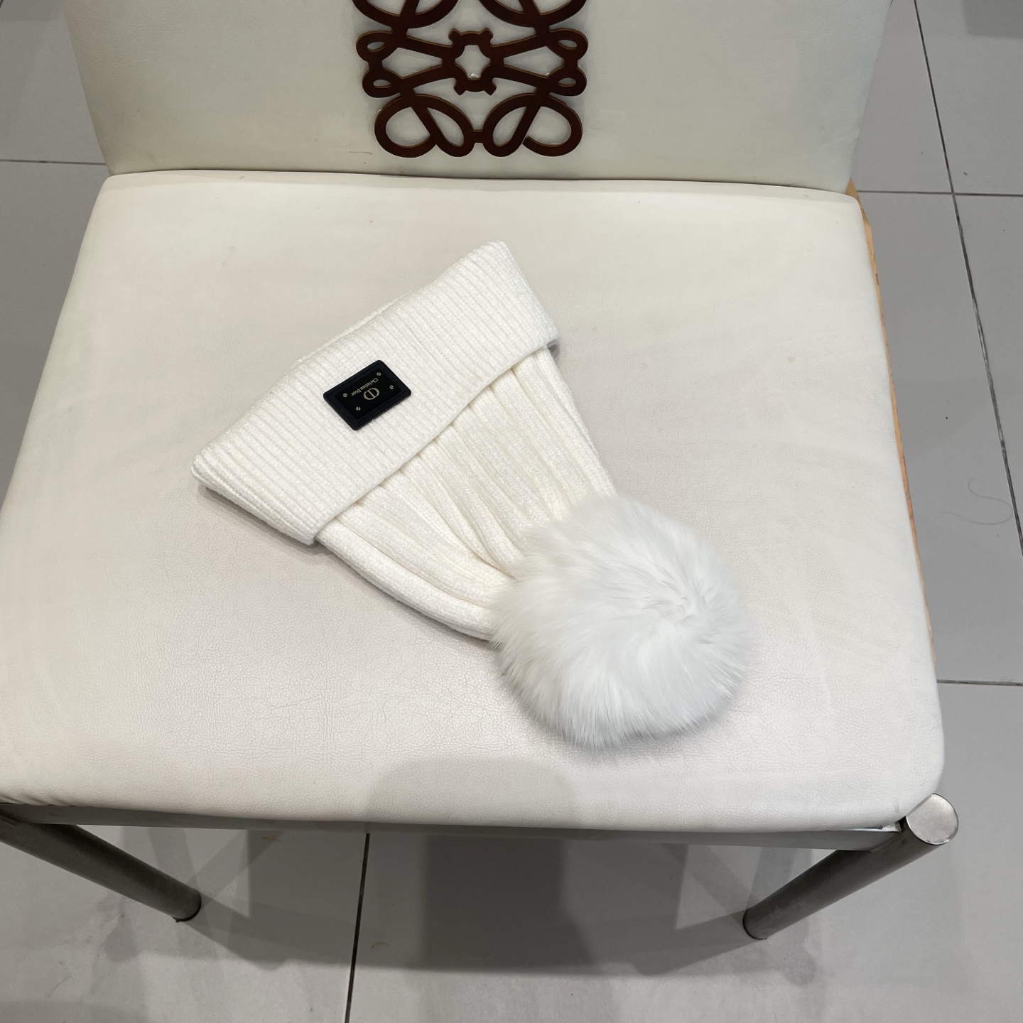 迪奥 👒 秋冬新款配狐狸毛球专柜针织毛线帽，超火爆💖质感一流，出街超好搭配！减龄神器