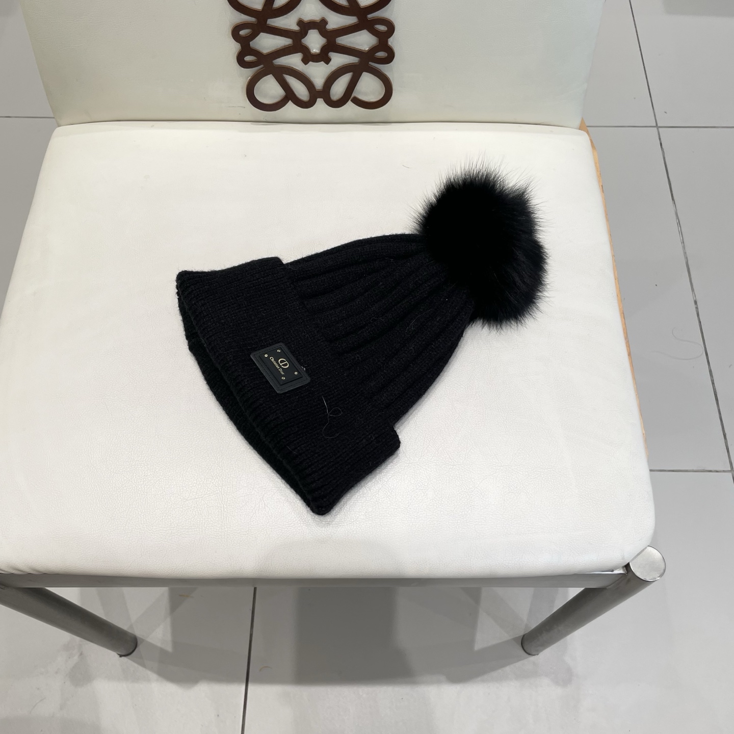 迪奥 👒 秋冬新款配狐狸毛球专柜针织毛线帽，超火爆💖质感一流，出街超好搭配！减龄神器