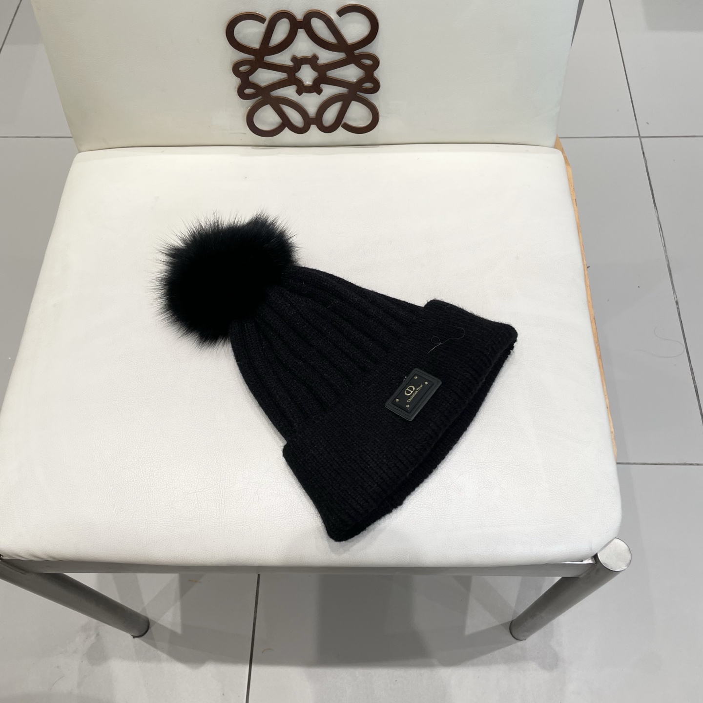 迪奥 👒 秋冬新款配狐狸毛球专柜针织毛线帽，超火爆💖质感一流，出街超好搭配！减龄神器