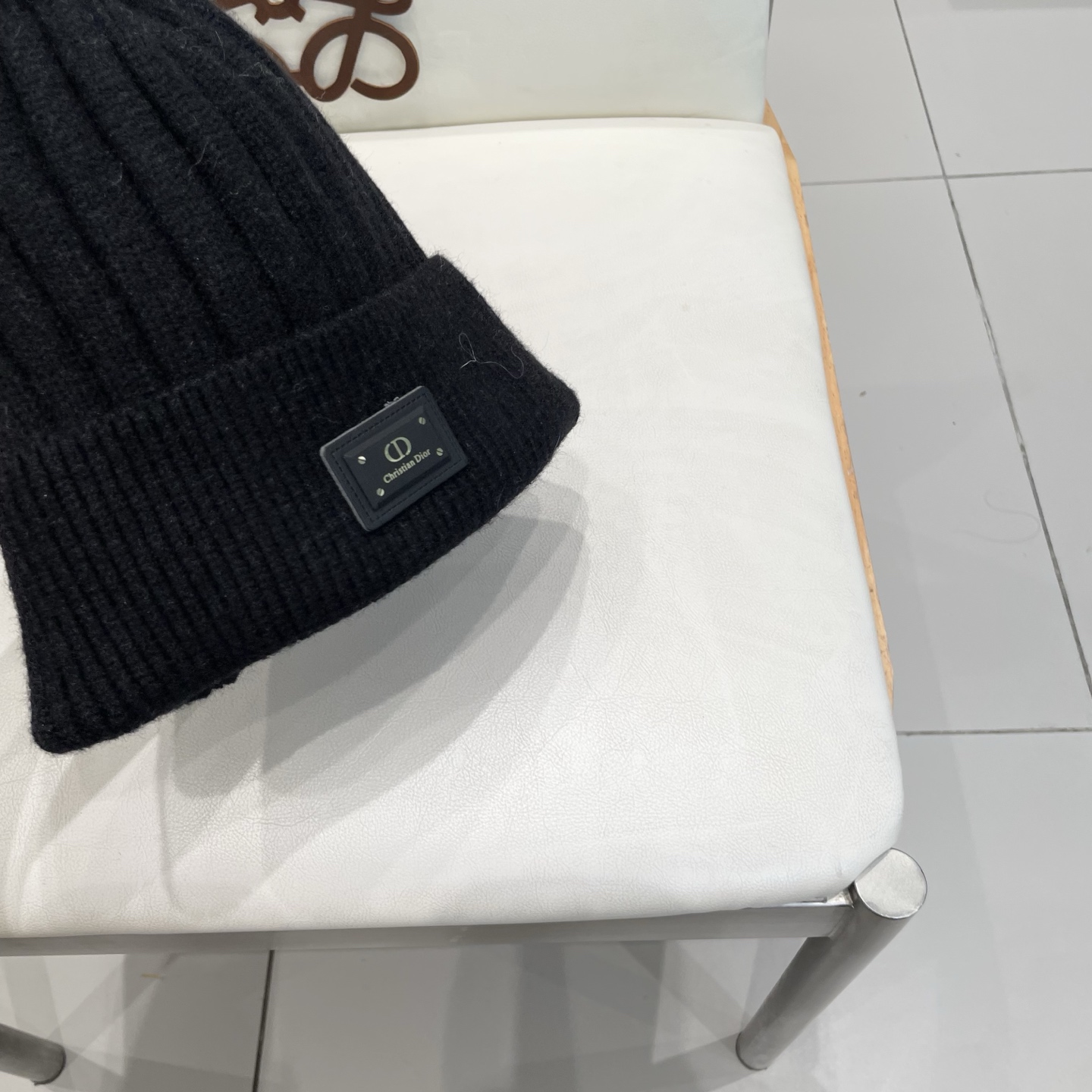 迪奥 👒 秋冬新款配狐狸毛球专柜针织毛线帽，超火爆💖质感一流，出街超好搭配！减龄神器