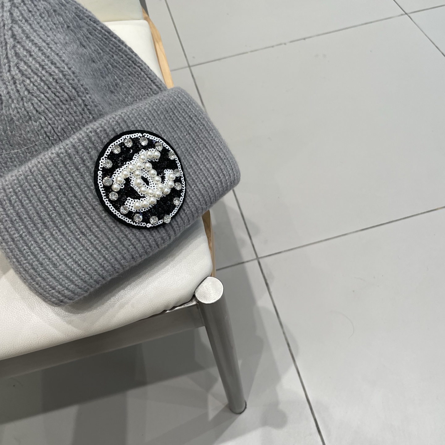  Chanel官网品质香奈儿秋冬网红时尚博主推荐款毛线帽，小红书爆款，手感超柔软舒适的针织线帽，弹性极佳