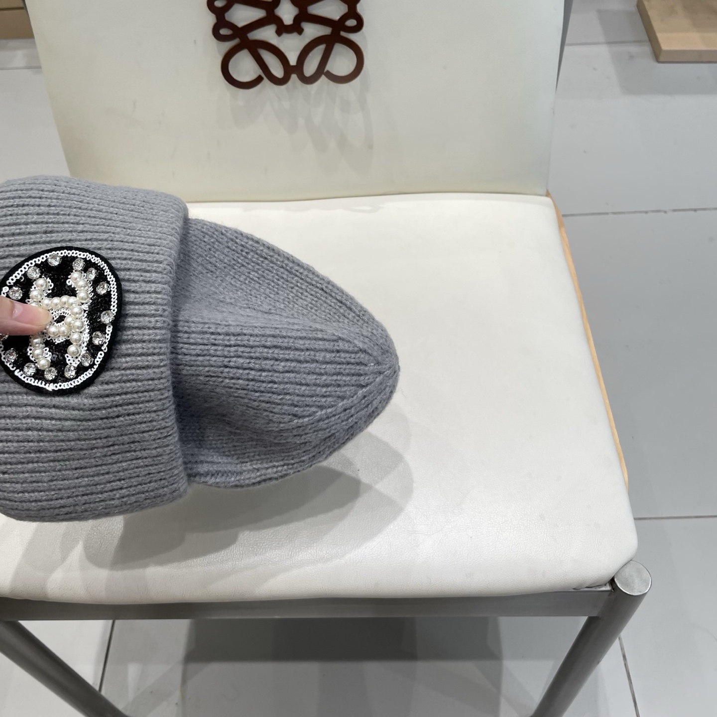  Chanel官网品质香奈儿秋冬网红时尚博主推荐款毛线帽，小红书爆款，手感超柔软舒适的针织线帽，弹性极佳