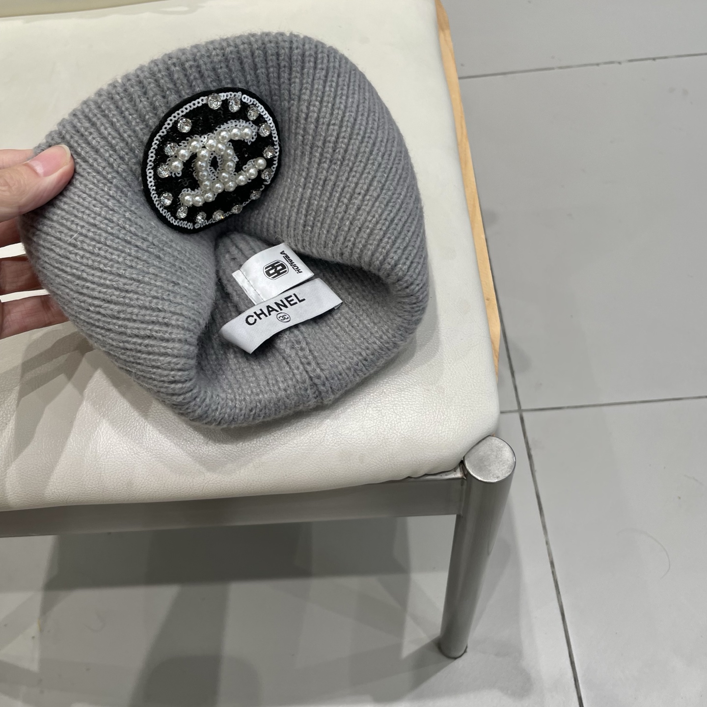  Chanel官网品质香奈儿秋冬网红时尚博主推荐款毛线帽，小红书爆款，手感超柔软舒适的针织线帽，弹性极佳