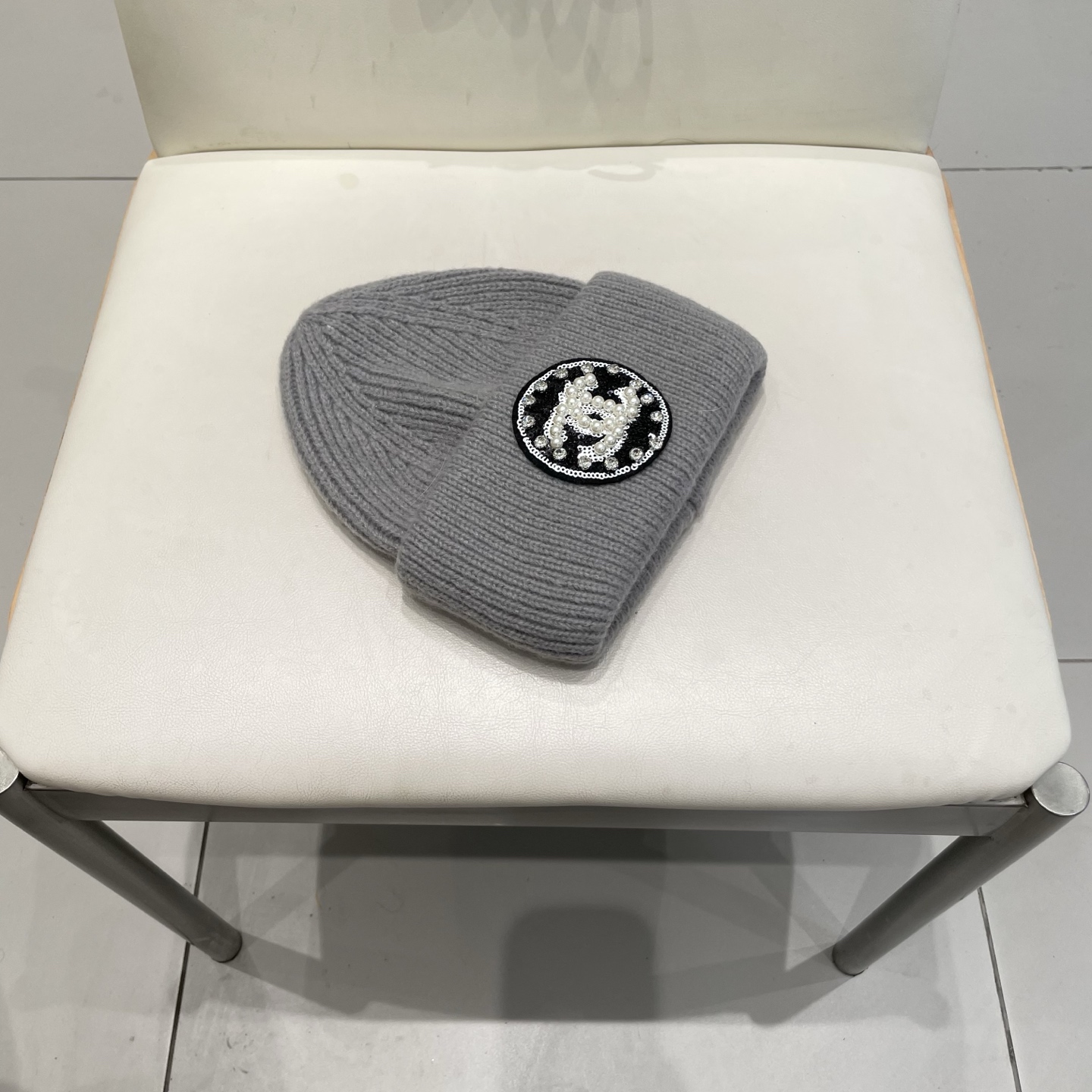  Chanel官网品质香奈儿秋冬网红时尚博主推荐款毛线帽，小红书爆款，手感超柔软舒适的针织线帽，弹性极佳