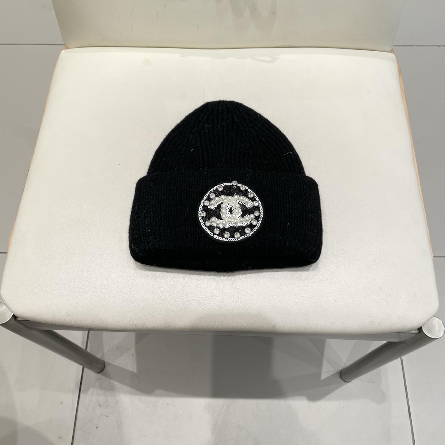  Chanel官网品质香奈儿秋冬网红时尚博主推荐款毛线帽，小红书爆款，手感超柔软舒适的针织线帽，弹性极佳