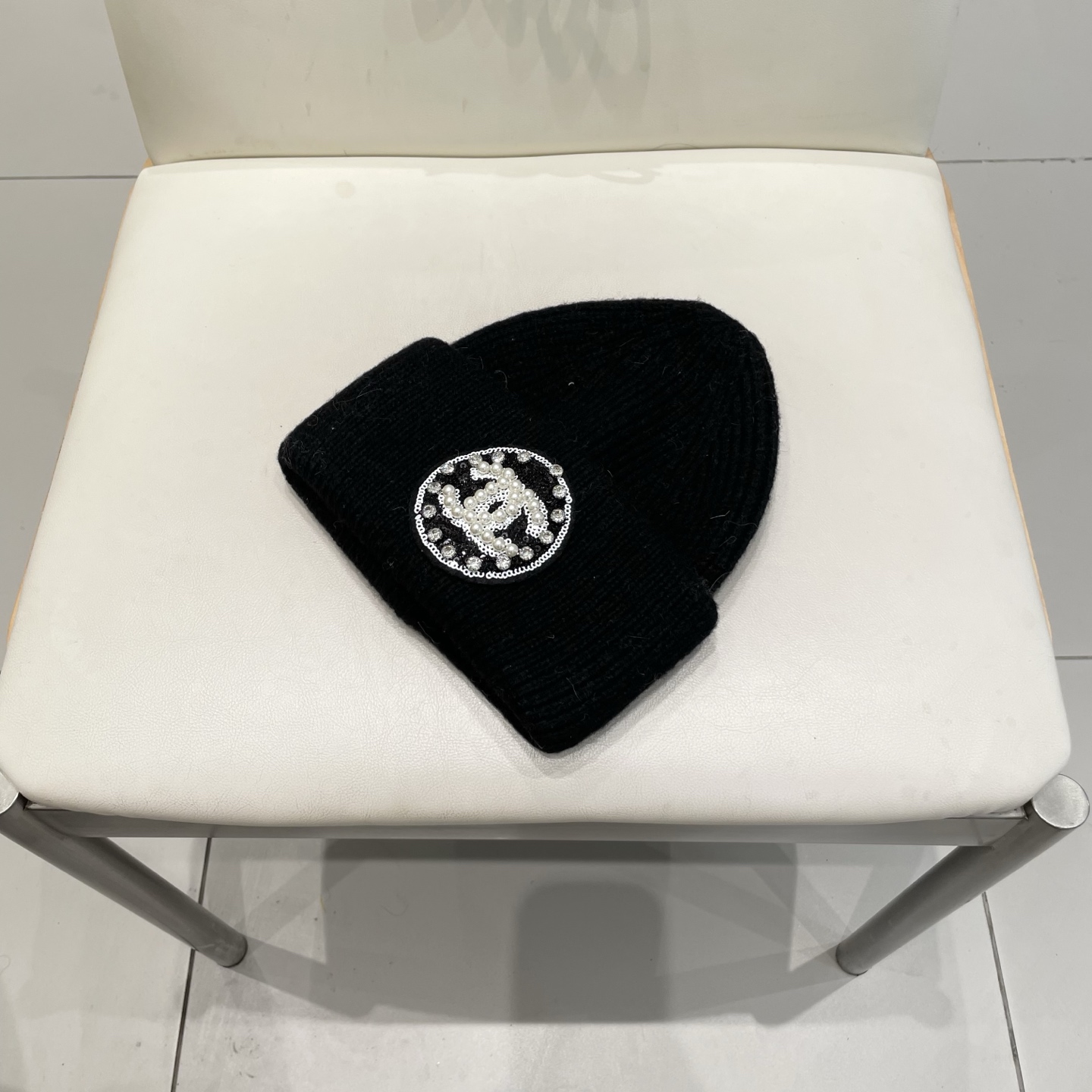  Chanel官网品质香奈儿秋冬网红时尚博主推荐款毛线帽，小红书爆款，手感超柔软舒适的针织线帽，弹性极佳