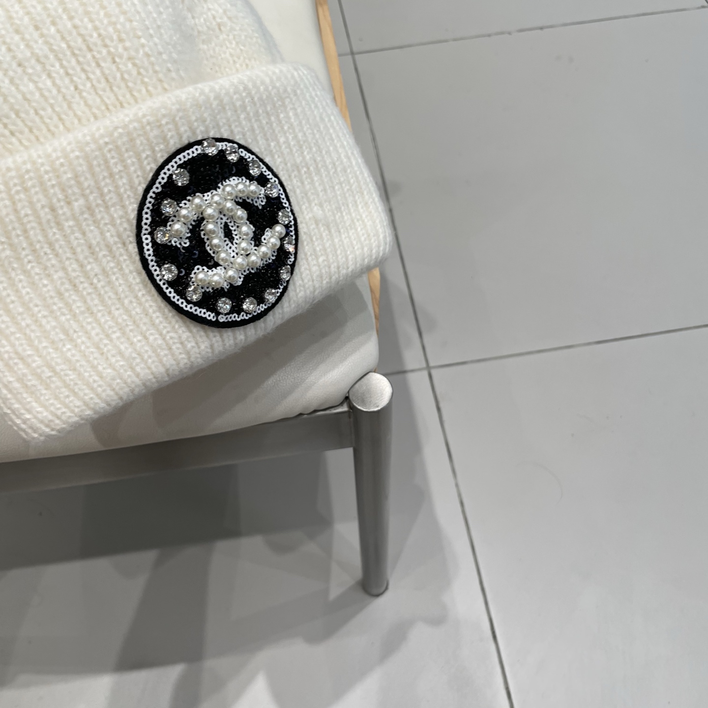  Chanel官网品质香奈儿秋冬网红时尚博主推荐款毛线帽，小红书爆款，手感超柔软舒适的针织线帽，弹性极佳