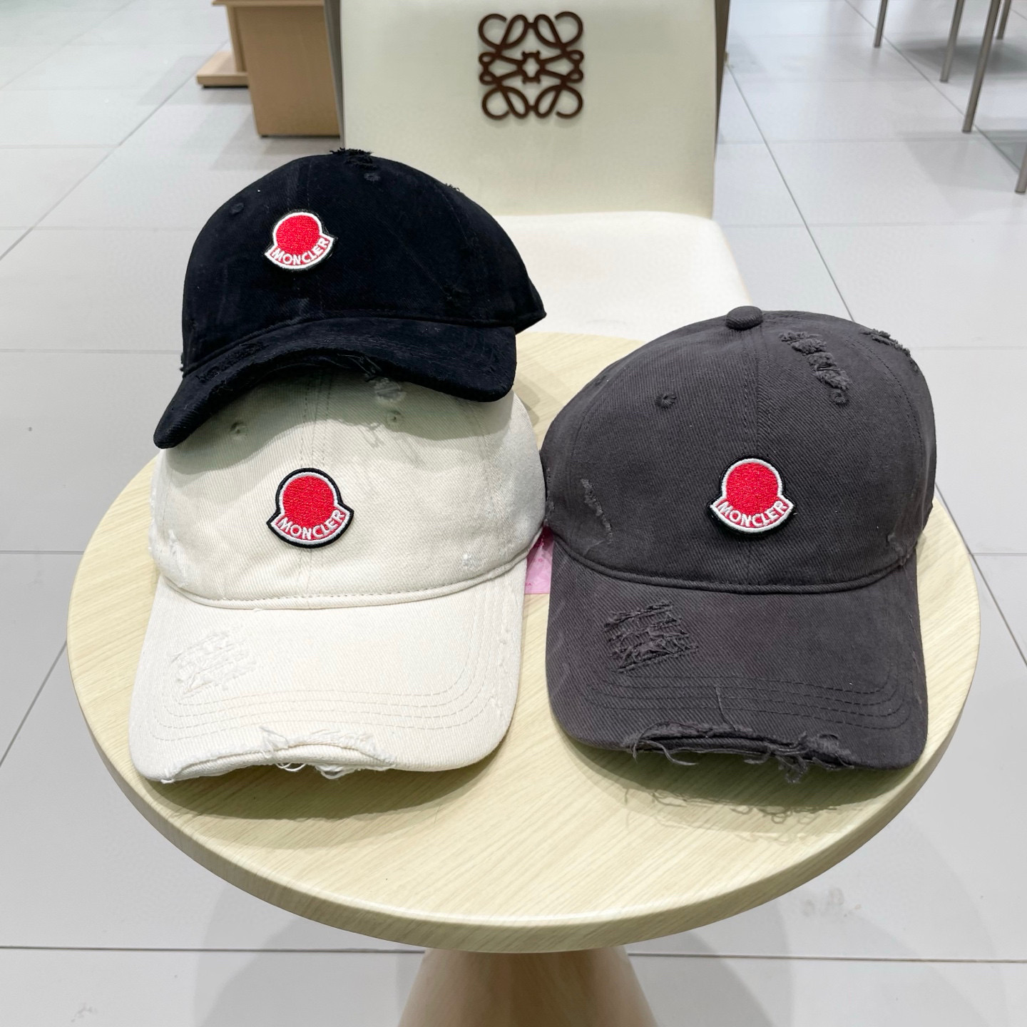  蒙口MONCLER新款秋款棒球帽，时尚炸街单品，风格很OK，网红.时尚博主的最爱！高品质舒适透气，凹造